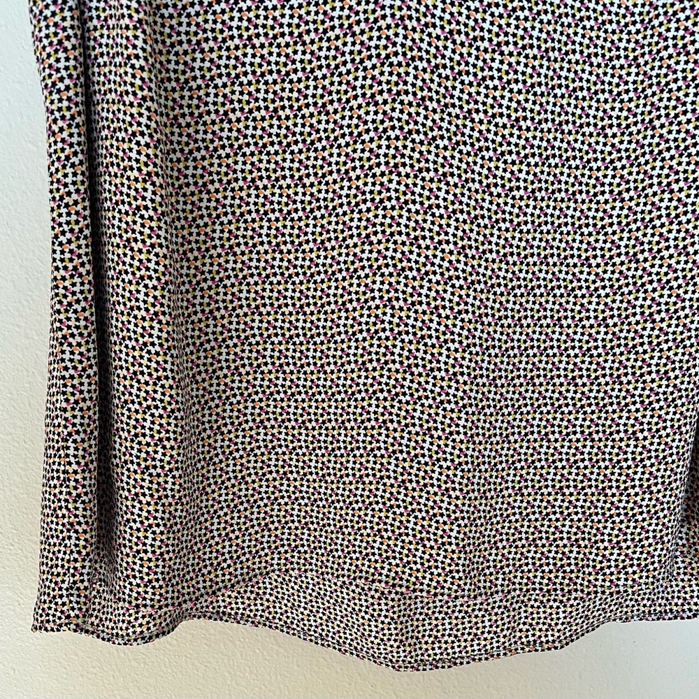 CAbi Stellar Sleeveless Blouse Micro Star Print NWOT - Picture 3 of 13
